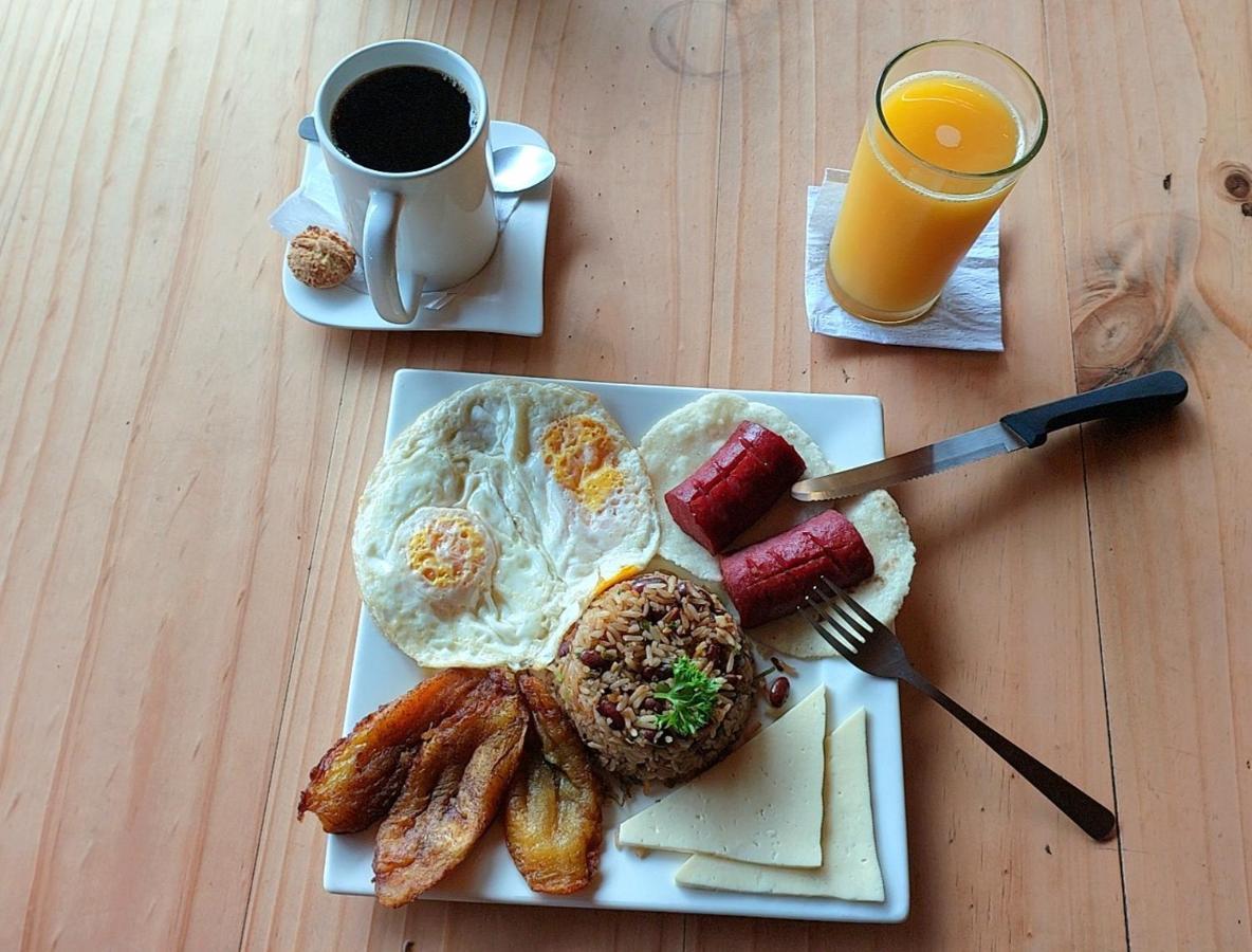 El Descanso Restaurante Y Hotel Fraijanes エクステリア 写真